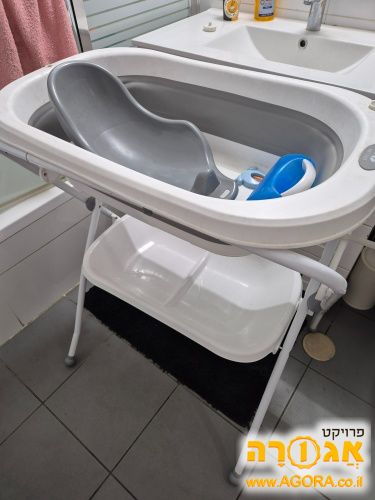 אמבטיה לתינוק