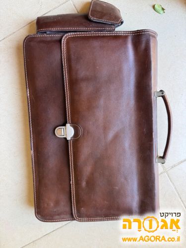 תיק חום גדול
