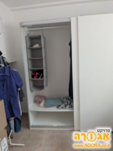 ארון בגדים