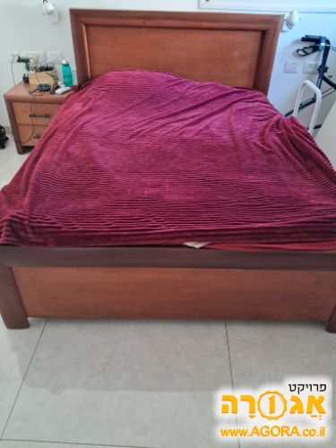 מיטה זוגית שומרת הזורע