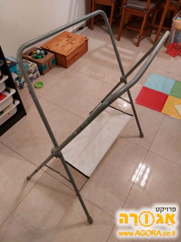 מעמד לאמבטיית תינוק