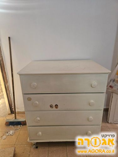 שידת מגירות