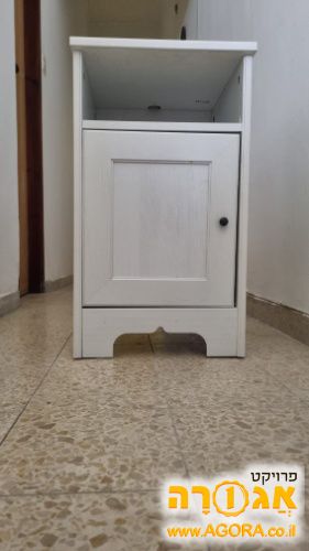 שידת לילה של איקאה