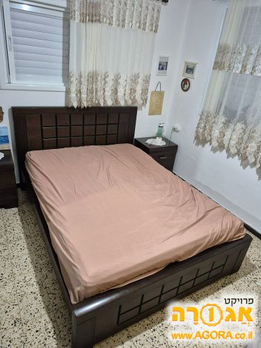 מיטה זוגית ומזרון