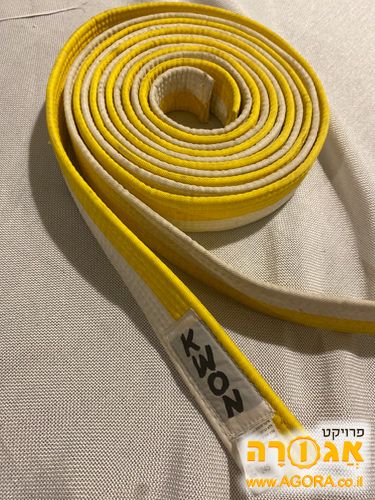 חגורה של אומנויות לחימה צהוב לבן