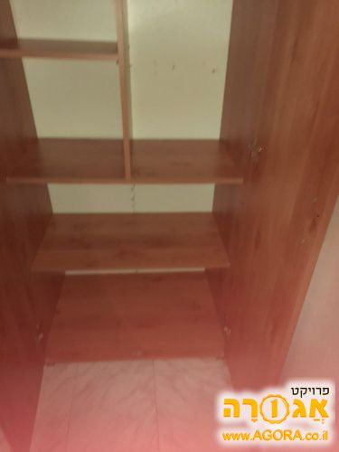 ארון בגדים