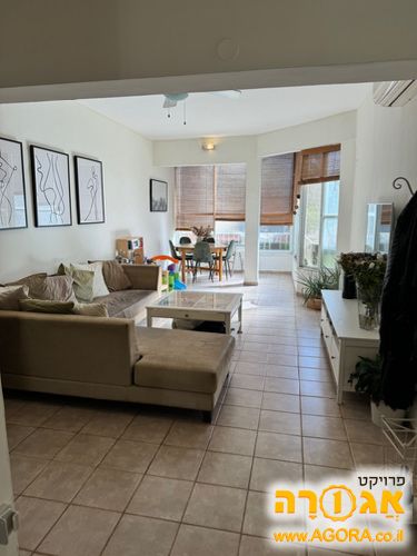 ספה עם שזלונג