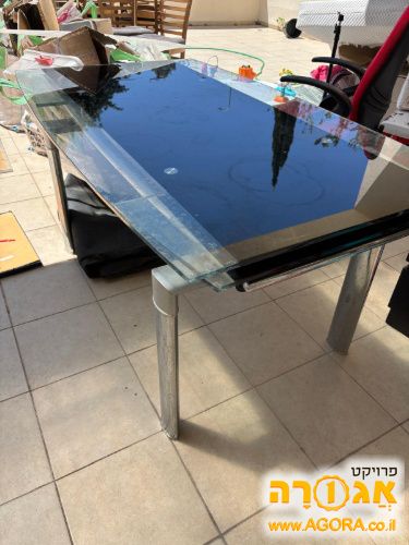 שולחן זכוכית