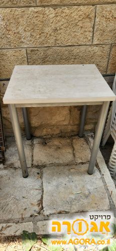 שולחן במידות 50×60