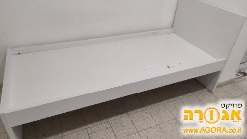 מיטת יחיד