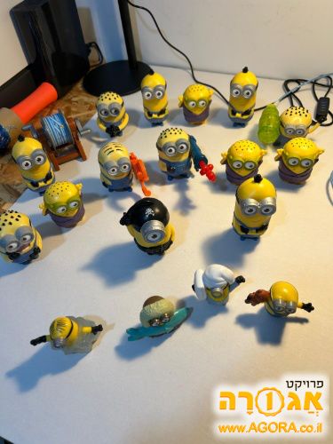אוסף בובות מיניונים