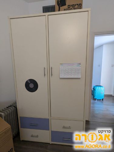 ארון בגדים