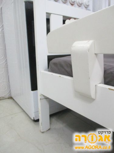 מיטת מעבר (איקאה)