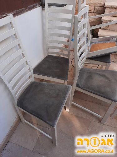 כסאות
