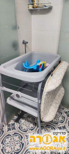 אמבטיה לתינוק
