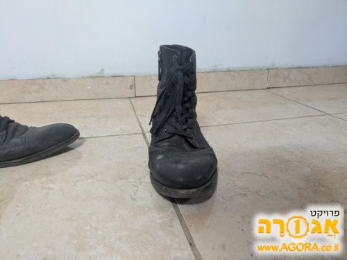 מגפי עור שחורות אלדו