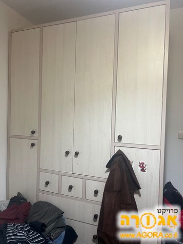 ארון בגדים