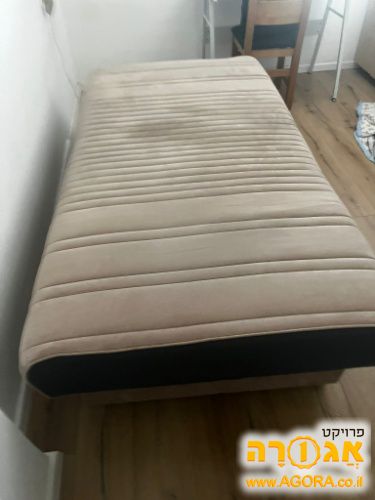 מיטה מתכווננת חשמלית