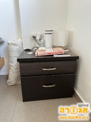 שידת איפור עם מראה ושידות צד