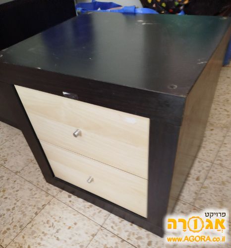 שידה קטנה