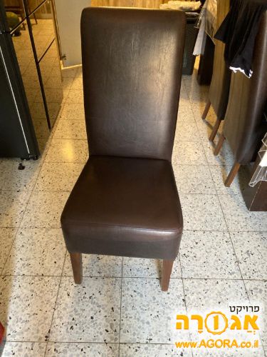 כיסאות עור לפינת אוכל