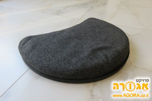 בסיס למחשב נייד על הברכיים