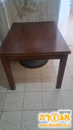 שולחן פינת אוכל של zaga