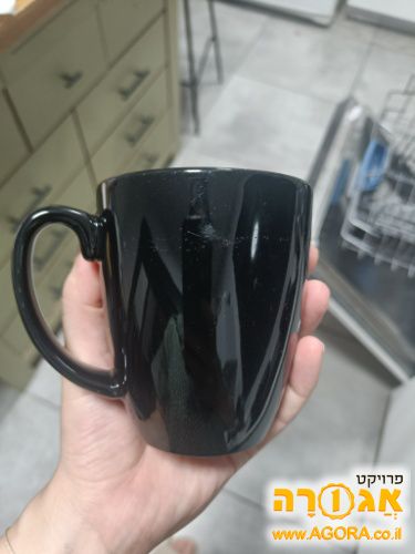כוסות שחורות