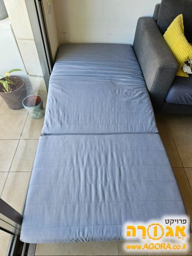 כורסה נפתחת למיטת יחיד