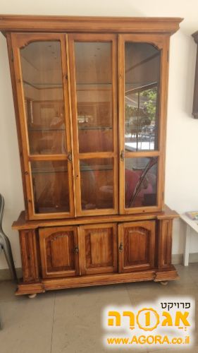 שידה, ארון ושעון עץ עתיק