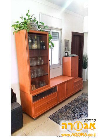 מזנון+ויטרינה במצב מעולה