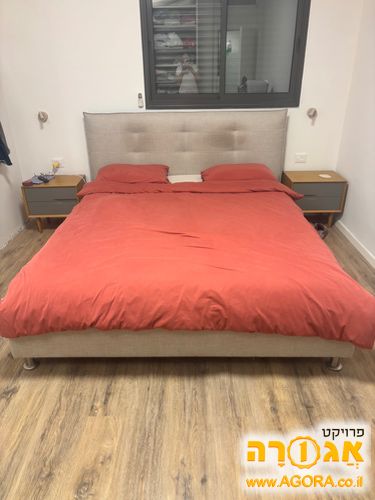 מיטה זוגית כוללת בסיס מיטה ומזרן
