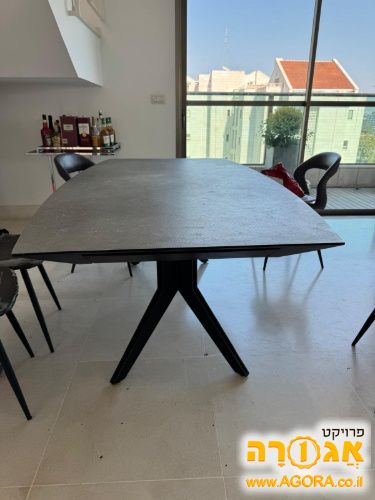 שולחן פינת אוכל