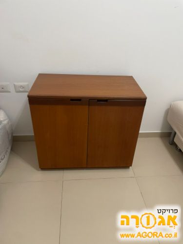 ארונית עץ