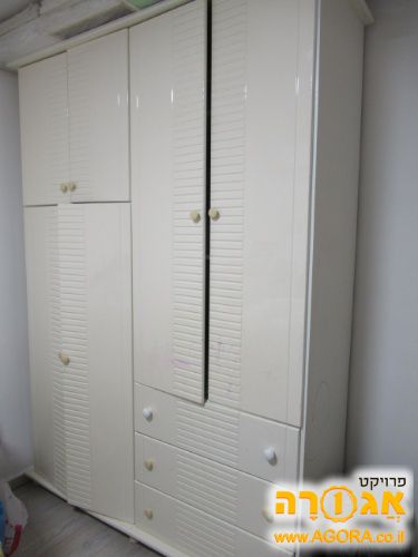 ארון 4 דלתות