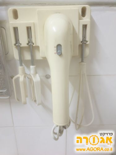 מיקסר יד חשמלי בן עשרים (?)