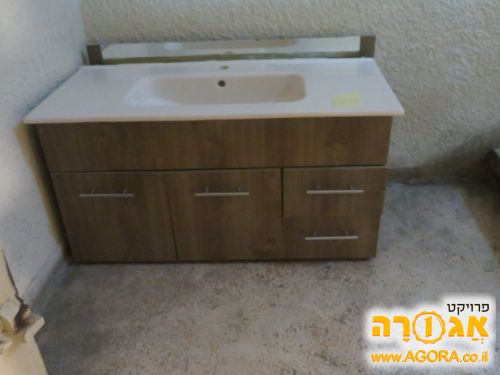 ארון אמבטיה