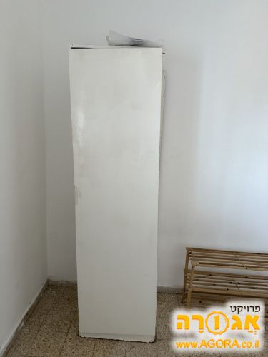 שני ארונות שירות