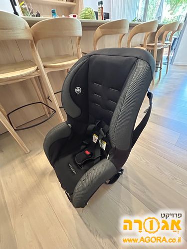 כיסא תינוק לרכב