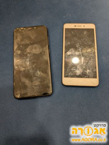 שני טלפונים ישנים של Xiaomi