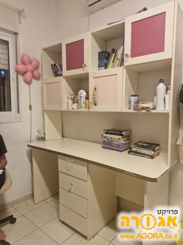ספריה לחדר ילדים