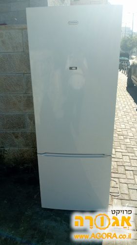 מקרר משפחתי