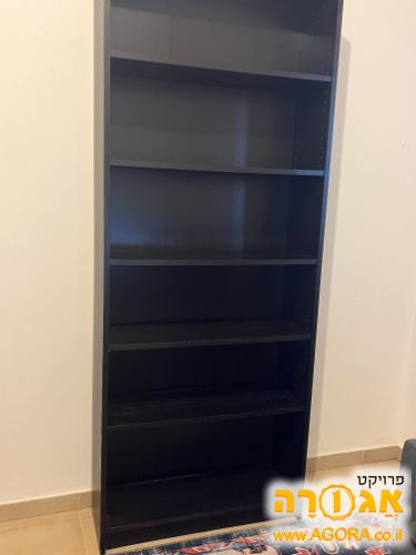 ארון ספרים בילי של איקאה