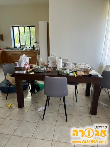 שולחן פינת אוכל