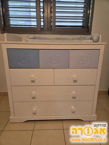 שידת החתלה