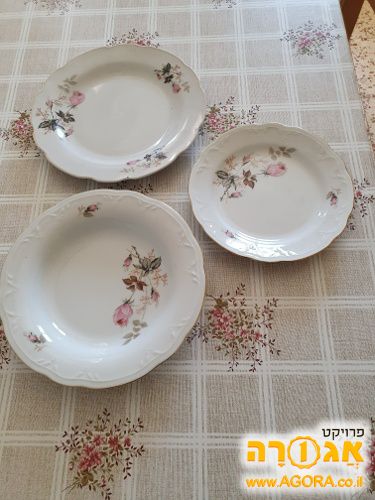 סט צלחות מפורצלן