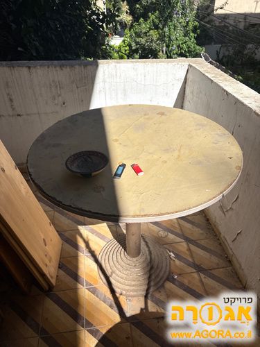 שולחן חוץ בסיס מתכת