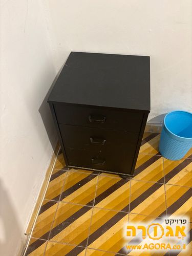 שידת מגירות