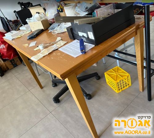 שולחן