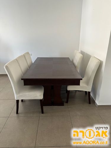 כיסאות
